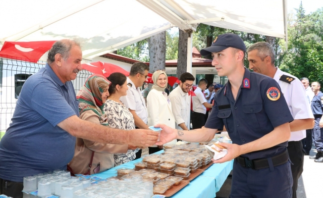 Jandarma 15 Temmuz şehitleri için mevlid okuttu