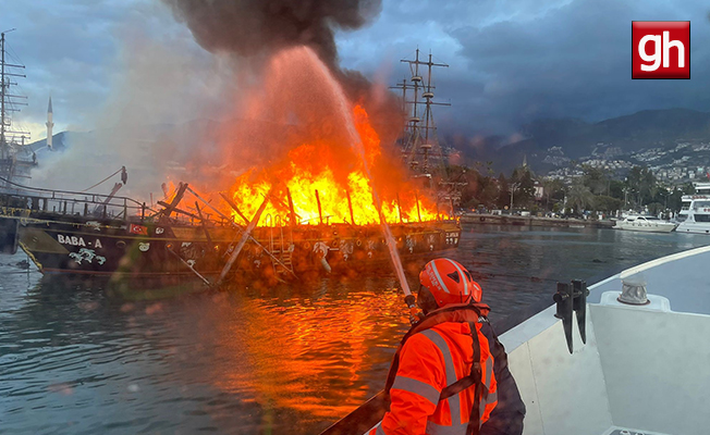 Alanya’da alev alev yanan tur tekneleriyle ilgili adli soruşturma başlatıldı