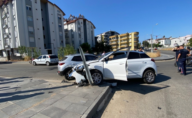 İki otomobilin çarpıştığı kazada 1,5 yaşındaki bebek yaralandı