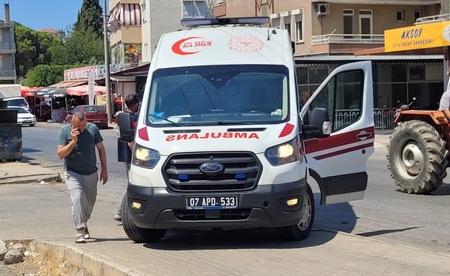 Gazipaşa'da otomobil ile motosiklet çarpıştı: 1 yaralı