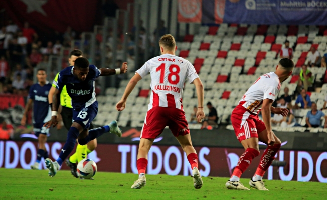 Trendyol Süper Lig: Antalyaspor: 0 - Fenerbahçe: 2