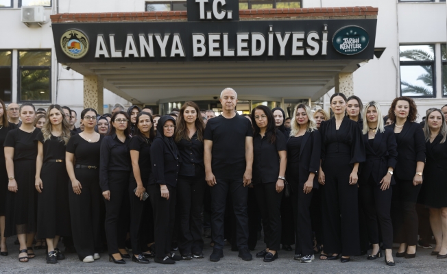 Alanya Belediyesinden kadına şiddete siyah tepki