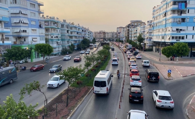 Antalya motorlu kara taşıtı sayısında 1,5 milyonu aştı