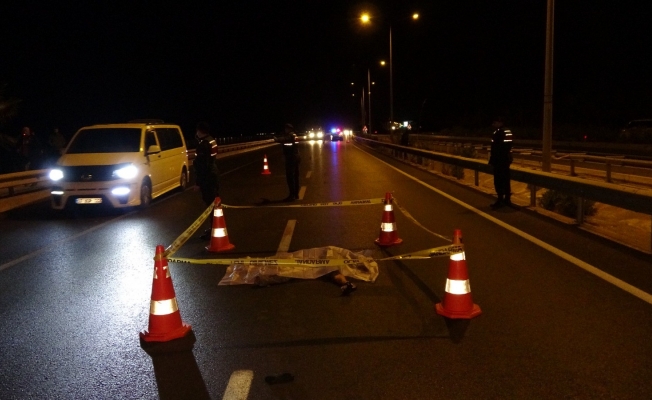 Cinayet gibi kaza...Birden fazla araç çarpıp kaçtı, 90 metre sürüklendi!