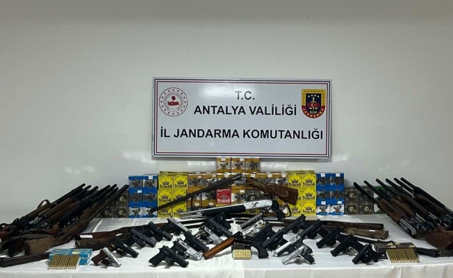 Aksu'da ruhsatsız silah operasyonu: 22 gözaltı