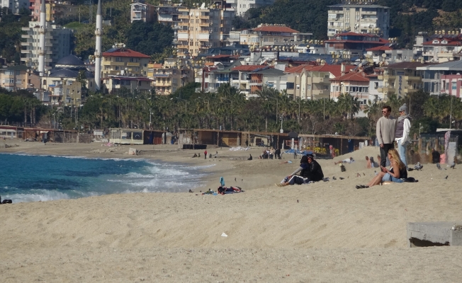  Antalya'da Şubat ayında deniz ve güneş keyfi