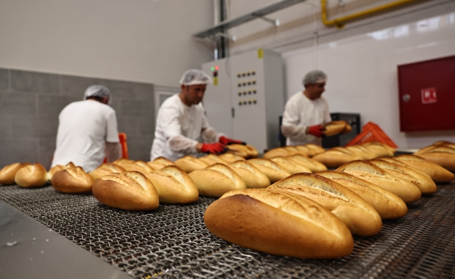 Antalyalılar ‘Halk Ekmek’ten memnun