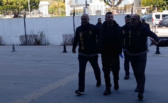 Polisi karşısında görünce intihara kalkıştı!