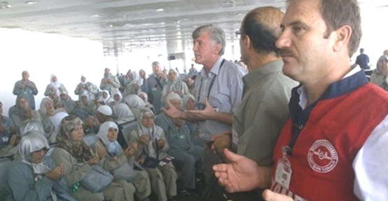 Antalya'dan Kutsal Topraklara İlk Hacı Kafilesi Uğurlandı