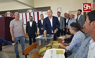 Bakan Çavuşoğlu oyunu Alanya’da kullandı