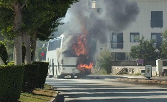 Hareket halindeki otobüs yandı!