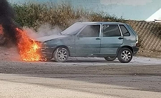  Çalıştırılan otomobil alev aldı