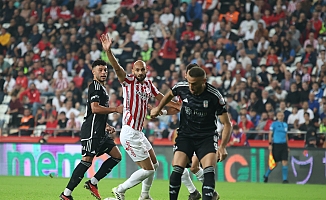 Trendyol Süper Lig: Antalyaspor: 3 - Beşiktaş: 2