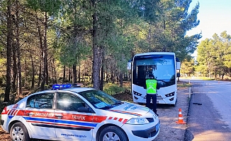 Jandarmadan trafikte kural ihlali yapanlara 17 bin 845 TL idari yaptırım para cezası