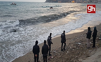 Alkol aldıktan sonra denize giren adam hayatını kaybetti