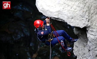  Ateş savaşçılarının kurtarma tatbikatı komandoları aratmadı