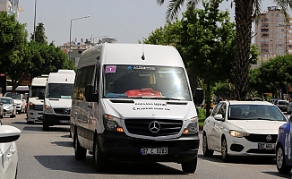 Antalya'da servisçiler korsana isyan etti