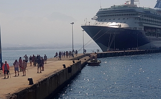 İngilizler ‘Marella Discovery’ ile Alanya Limanı’na demirledi