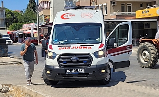 Gazipaşa'da otomobil ile motosiklet çarpıştı: 1 yaralı