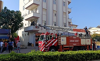 Patates kızartırken ocakta unutulan tava yangına neden oldu