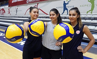  Kepez'in voleybol takımına 3 takviye