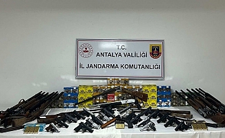 Aksu'da ruhsatsız silah operasyonu: 22 gözaltı