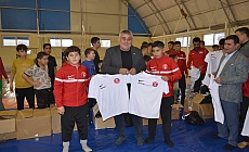 Aksu Perge Spor Kulübü sporcuları yeni kıyafetlerine kavuştu